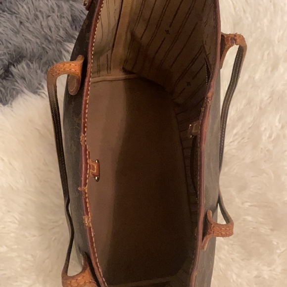 Louis Vuitton MM Neverfull - Picture 14 of 15